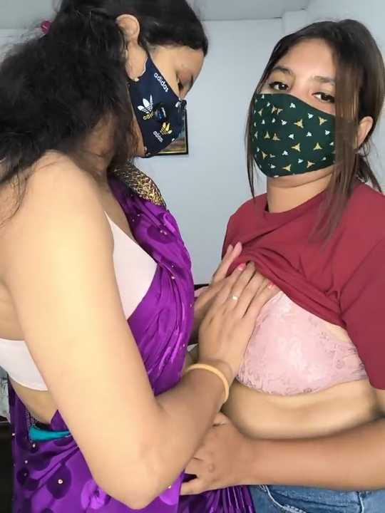 Velvett_vixens cam recording