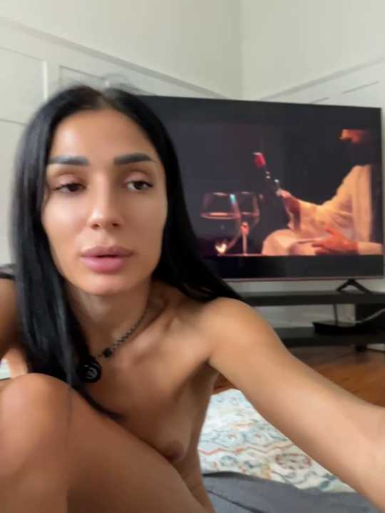 Vicky_luxe