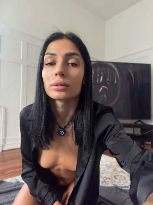 Vicky_luxe