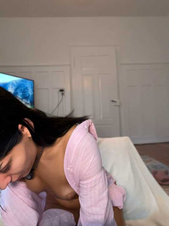 Vicky_luxe Stripchat recording – Oct 20, 2026