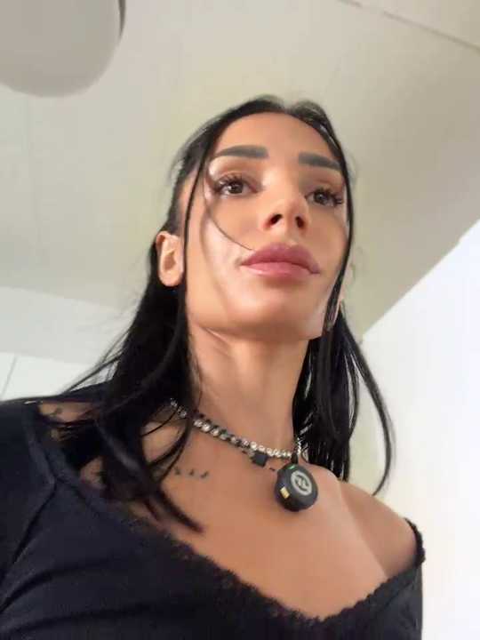 Vicky_luxe