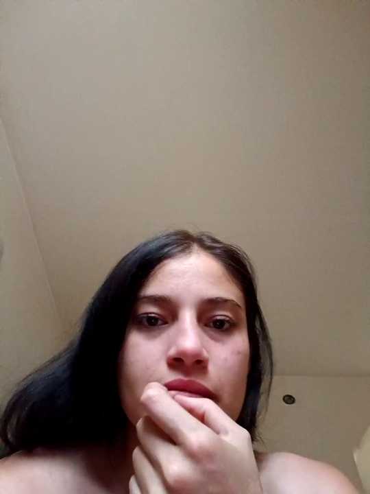 Virgin_Pussy_Love cam recording