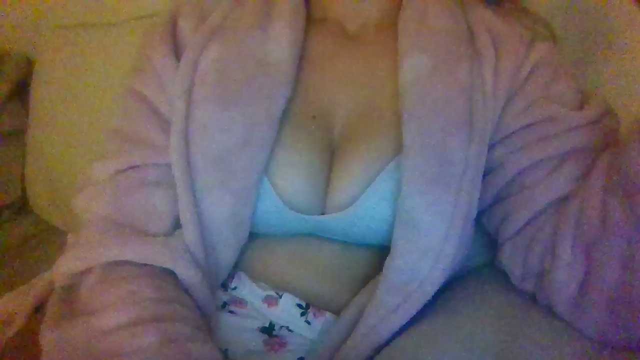 X-Brunette_Barbie-X cam recording