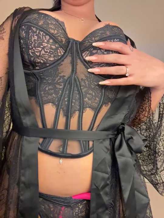 Yasmine-blue Stripchat recording – Oct 18, 2026