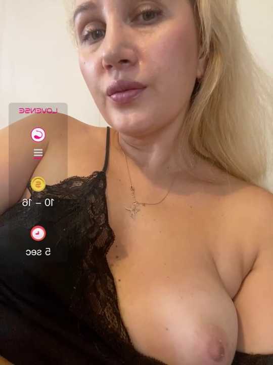 YourBlondee cam recording