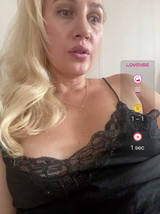 YourBlondee cam recording