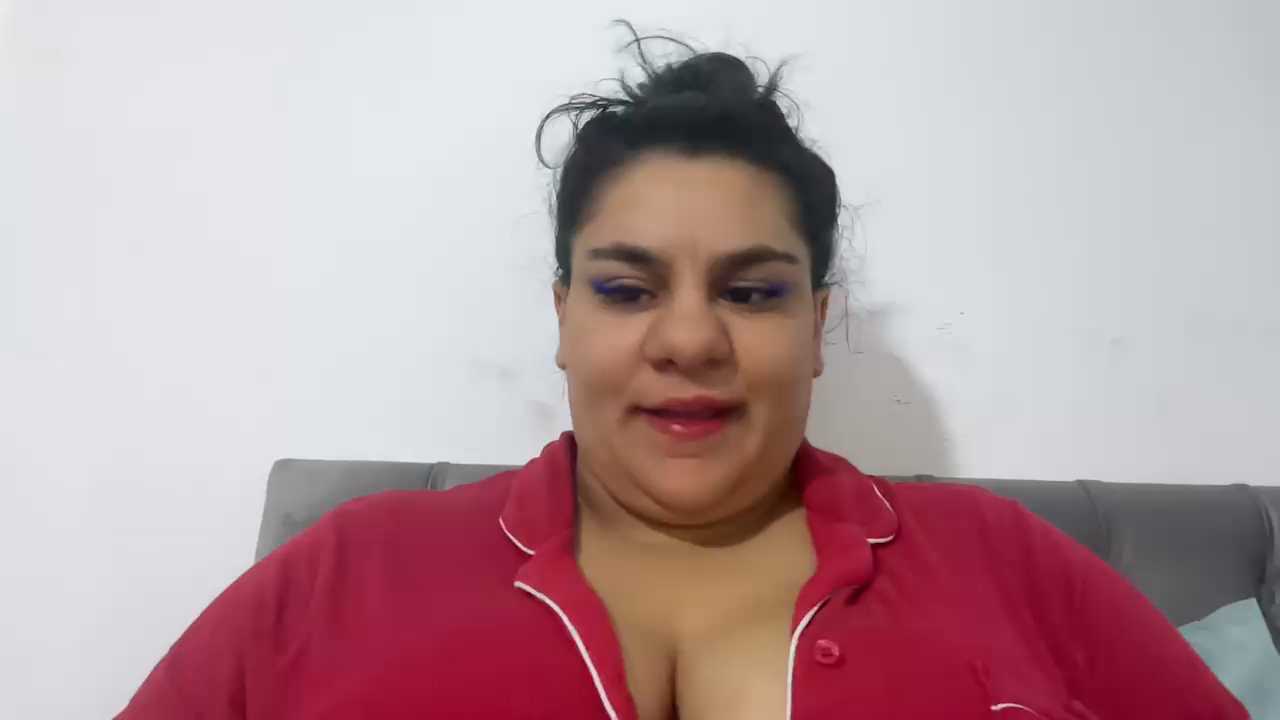 YourCurvyFantasy Stripchat recording – Oct 19, 2026