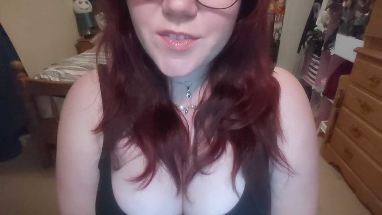 YourPrettyProblem Stripchat recording – Oct 21, 2026