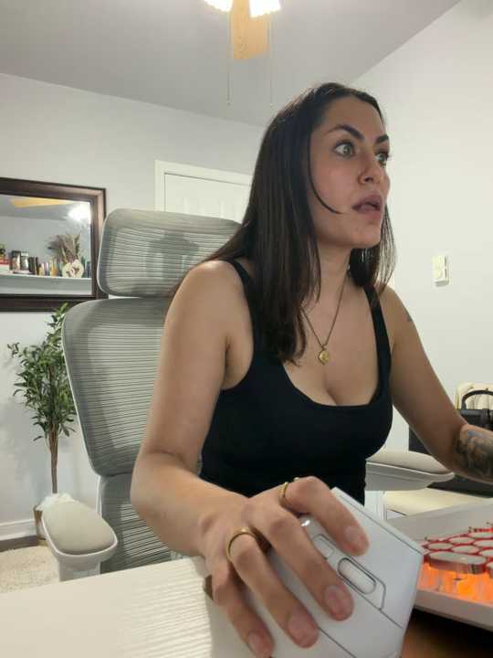 YourQueen18 cam recording
