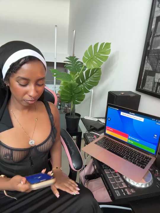 Your_Paris cam recording