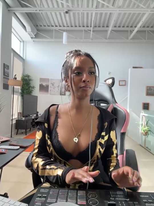 Your_Paris cam recording