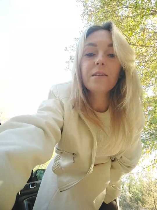 Yourblonde_69 cam recording