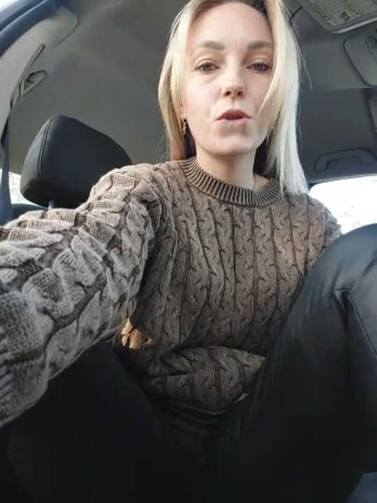 Yourblonde_69 cam recording