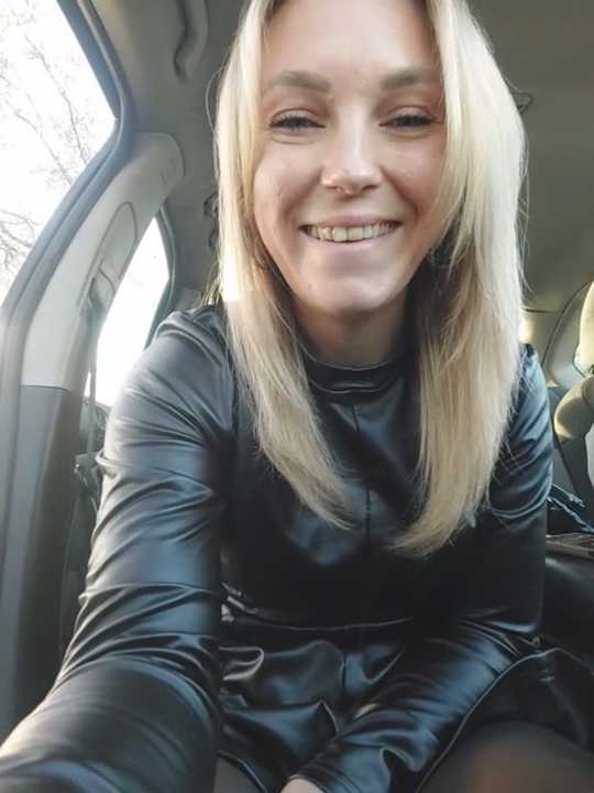 Yourblonde_69