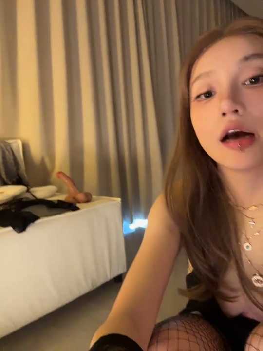 Yr_kitten_333 cam recording