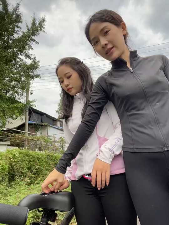 Zoe-520