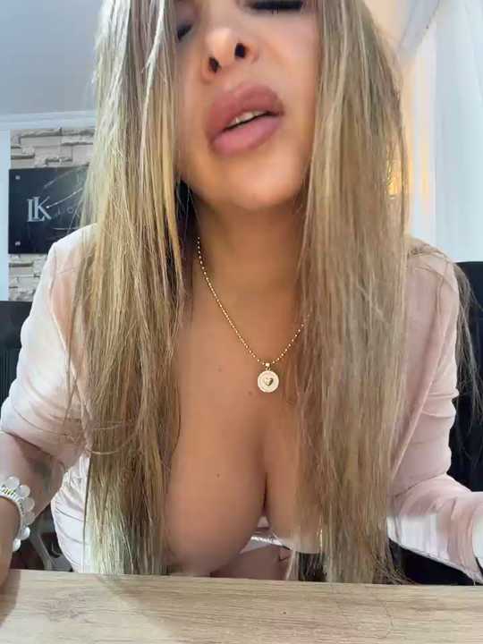_Abril-Office1 Stripchat recording – Oct 23, 2026