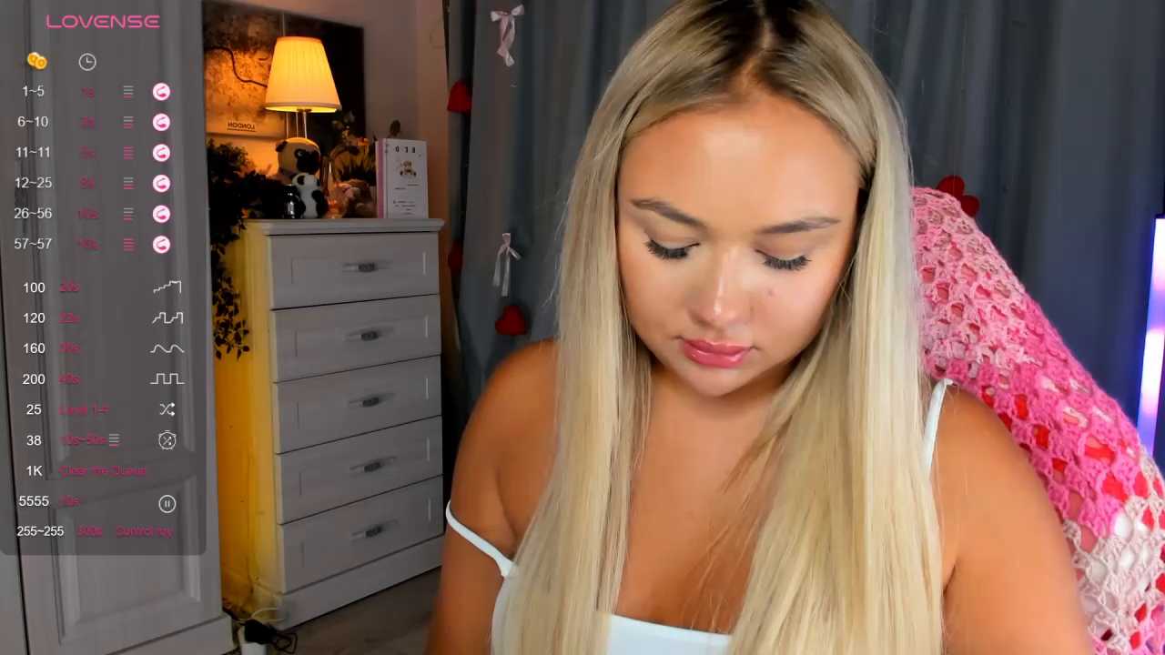 _Loneve__ cam recording