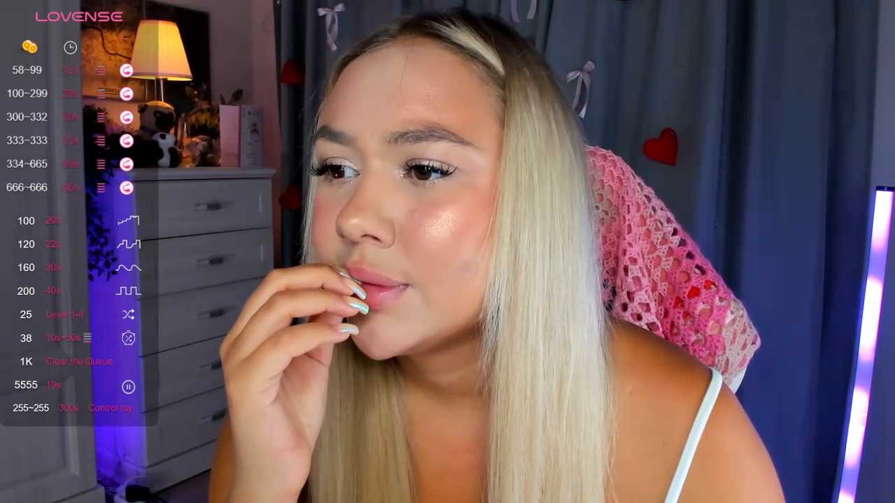 _Loneve__ cam recording