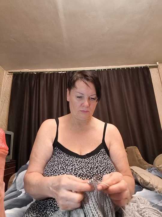 _lady_red_ cam recording