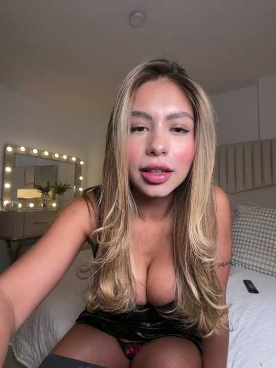_laura_02 cam recording