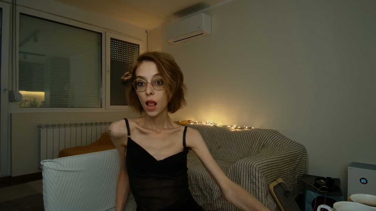 amber_quell_here cam recording
