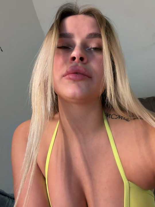 amynewsy cam recording
