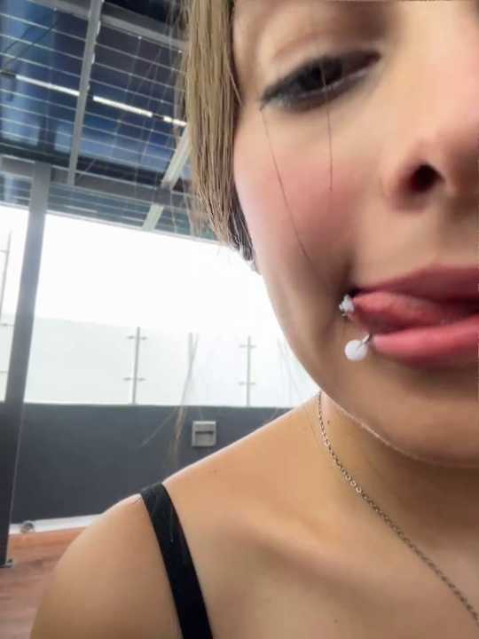 antonella-rey Stripchat recording – Oct 8, 2026
