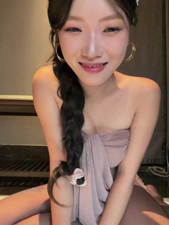 bigassgirl-00 Stripchat recording – Oct 27, 2026