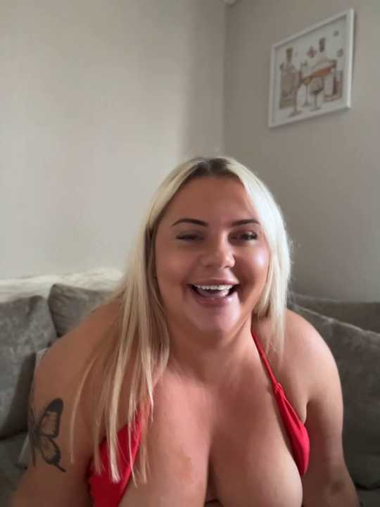 blonde_baddie cam recording