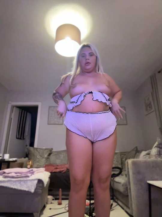 blonde_baddie cam recording