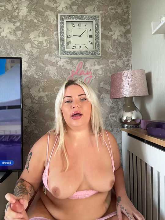 blonde_baddie cam recording