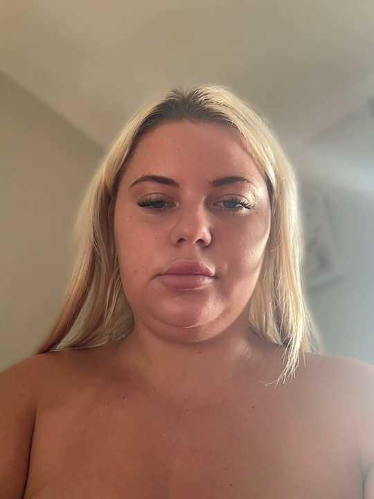 blonde_baddie