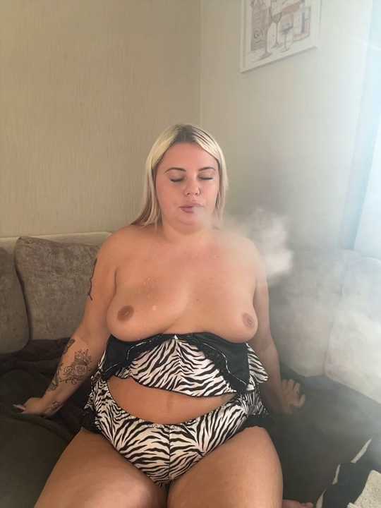 blonde_baddie cam recording