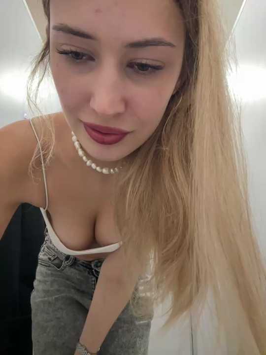 blonde_exe Stripchat recording – Oct 23, 2026