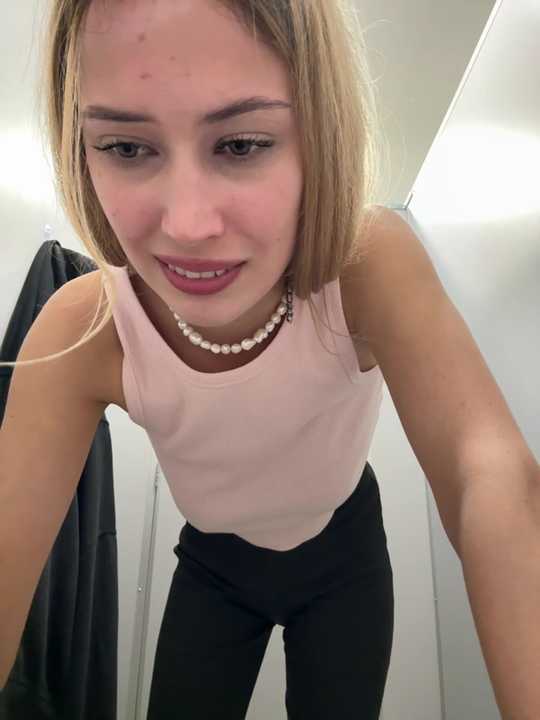 blonde_exe Stripchat recording – Oct 21, 2026