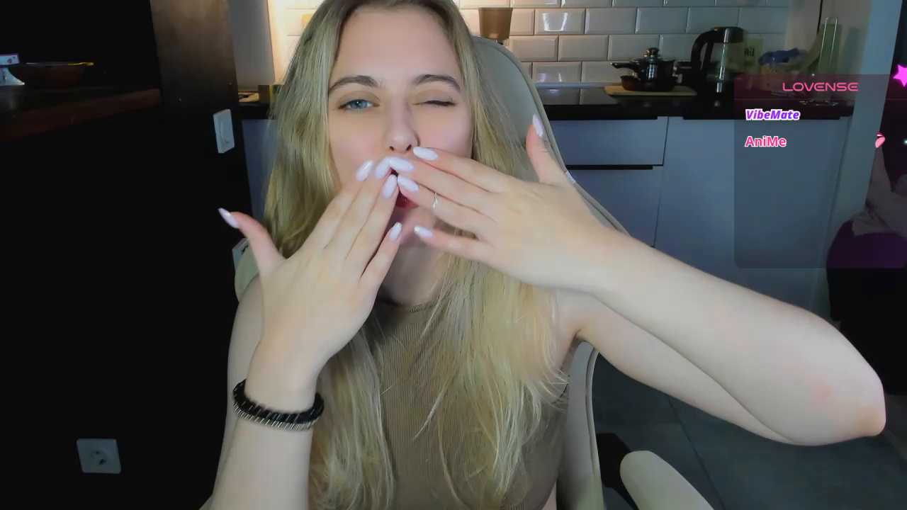 blonde_kellyy