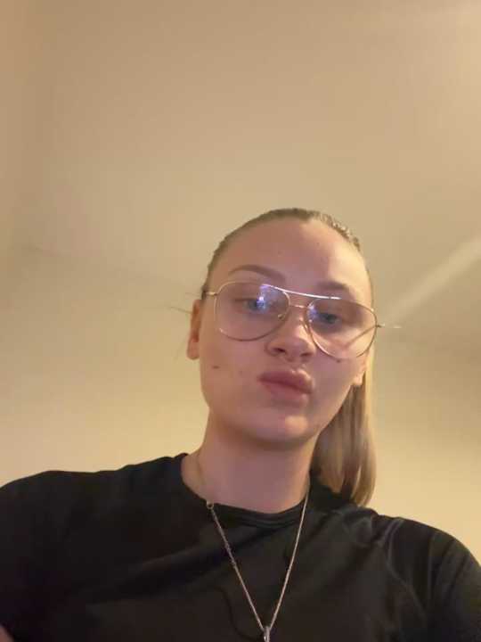 blondebandit07 cam recording