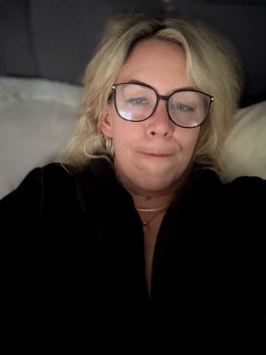 blondebitch2 cam recording