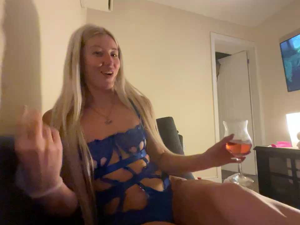 blondeychiaraxo