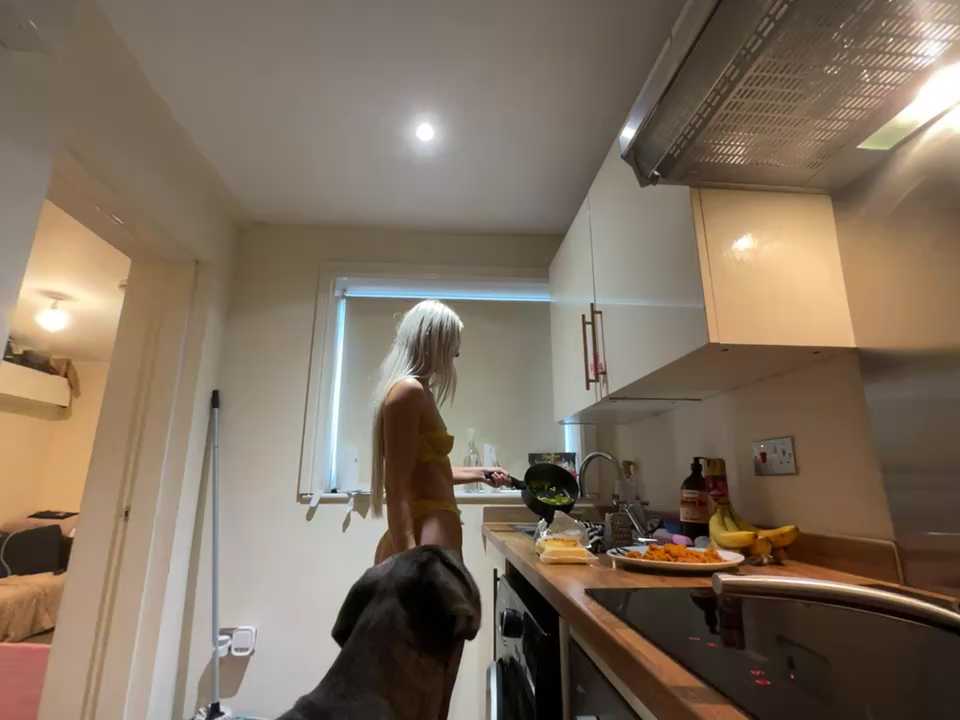 blondeychiaraxo