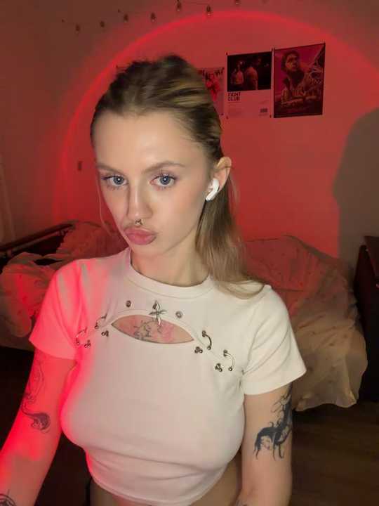 blondiedoll cam recording