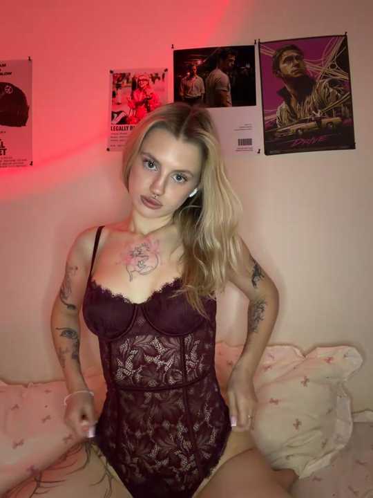 blondiedoll cam recording
