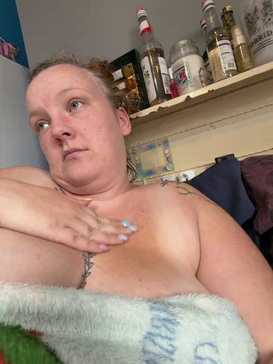busty-bella1