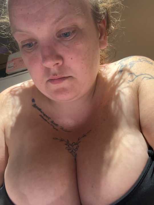 busty-bella1