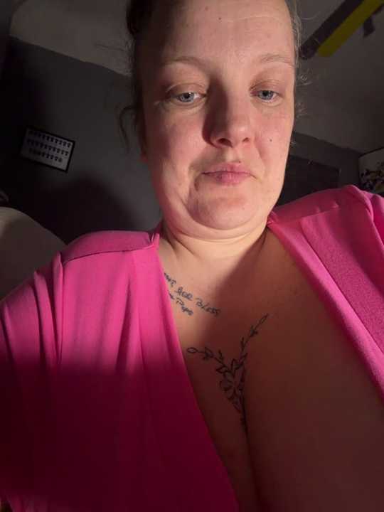 busty-bella1