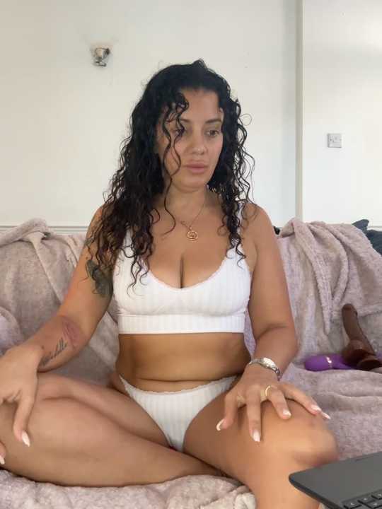 caramelandCurls Stripchat recording – Oct 14, 2026