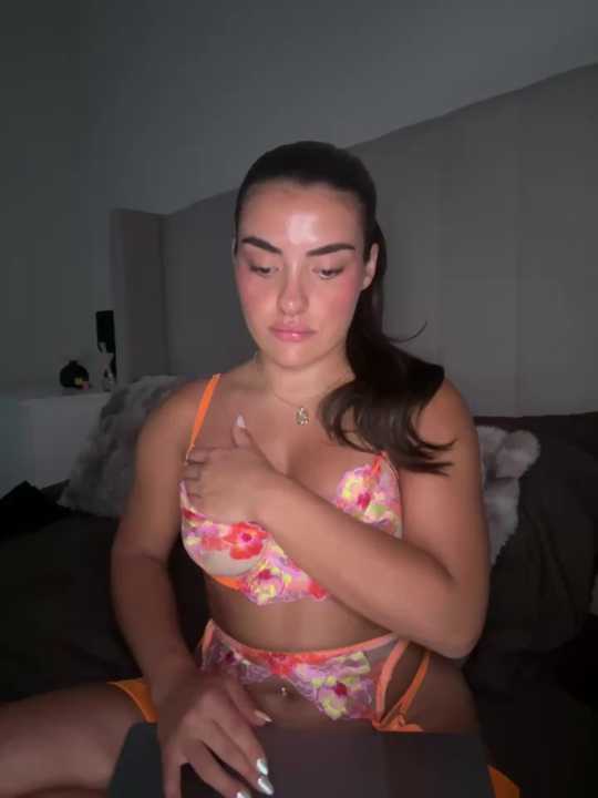 cute_carly_