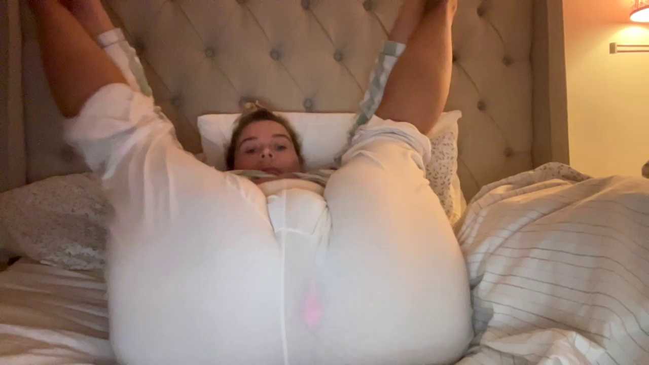 erincheshire Stripchat recording – Oct 21, 2026