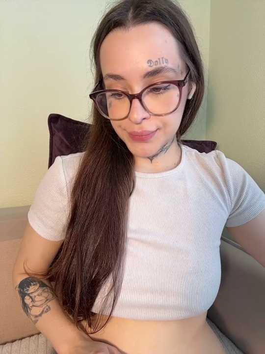fuckdoll_18 cam recording